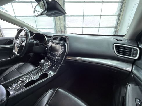 Used 2020 Nissan Maxima 3.5 SV w/ Floor Mat Group image 16