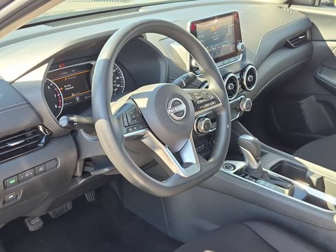 Used 2025 Nissan Sentra SV FWD image 15