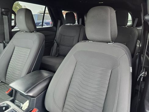 Used 2020 Ford Explorer XLT w/ Comfort Package image 25