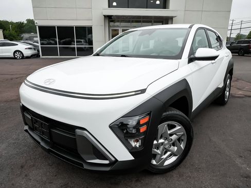 Used 2024 Hyundai Kona SE AWD/4WD image 8
