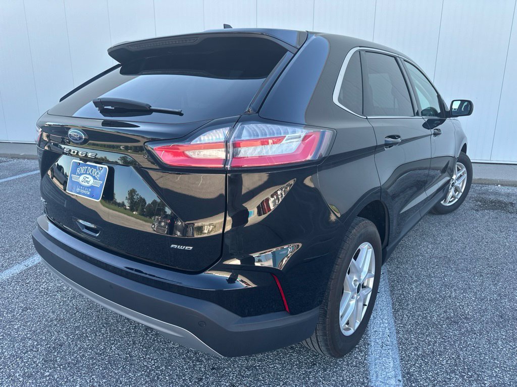 Certified 2024 Ford Edge SEL w/ Convenience Package AWD/4WD image 7
