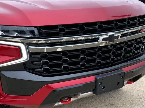 Used 2021 Chevrolet Tahoe Z71 w/ Luxury Package AWD/4WD image 29
