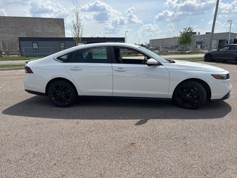 Used 2023 Honda Accord LX image 11