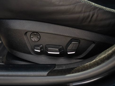 Used 2013 BMW M5 w/ Executive Pkg image 46