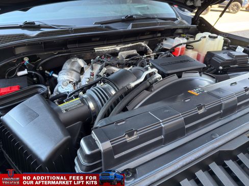 Used 2024 GMC Sierra 3500 Denali Ultimate image 13