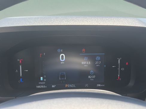 Used 2025 Ford Maverick XL w/ Equipment Group 102A AWD/4WD image 15