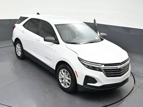 Used 2024 Chevrolet Equinox LS FWD image 19