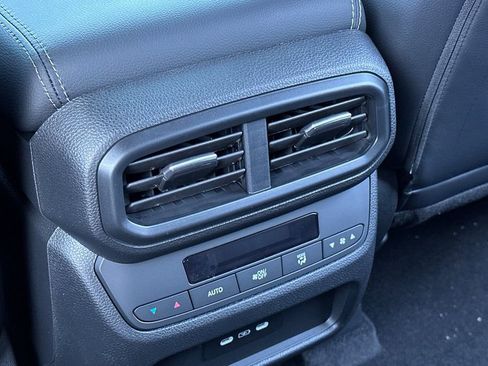 New 2025 Honda Pilot EX-L image 14