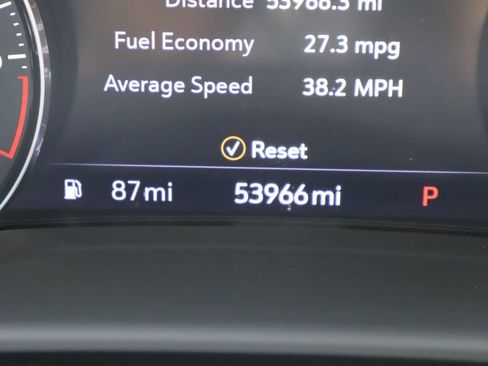 Used 2022 Buick Envision Avenir w/ Technology Package II FWD image 12