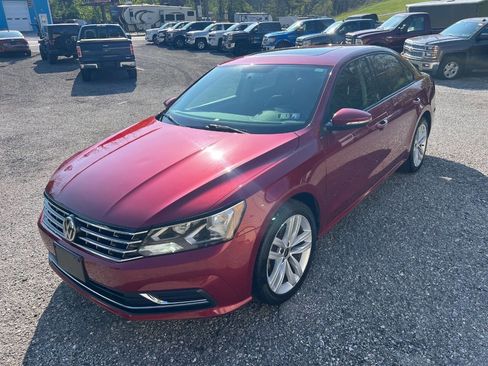 Used 2019 Volkswagen Passat 2.0T Wolfsburg w/ Wheels & Sunroof Package FWD image 3
