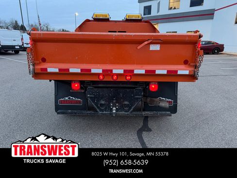 Used 2016 Ford F550 2WD Crew Cab Super Duty image 4