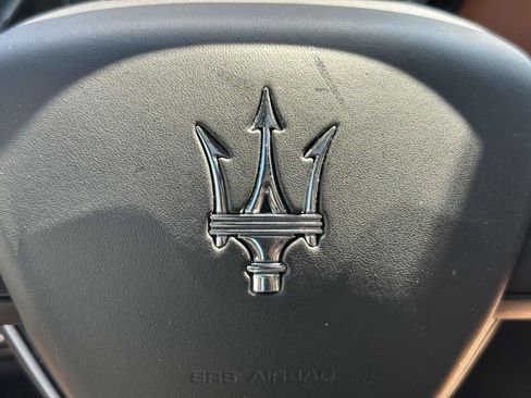 Used 2022 Maserati Ghibli Modena Q4 AWD/4WD image 23