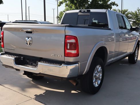 Used 2022 RAM 3500 Laramie AWD/4WD image 3