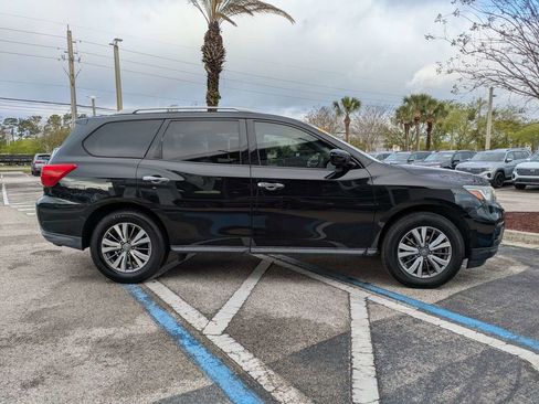 Used 2020 Nissan Pathfinder SV FWD image 7
