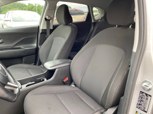 Used 2025 Hyundai Kona SEL FWD image 16