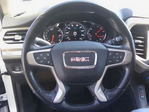 Used 2017 GMC Acadia Denali w/ Technology Package AWD/4WD image 9