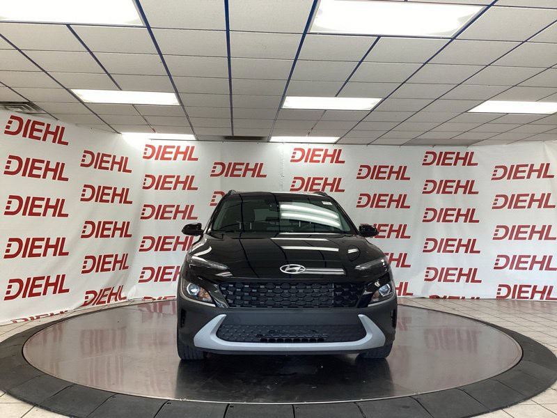 Used 2023 Hyundai Kona SEL w/ Cargo Package AWD/4WD image 2