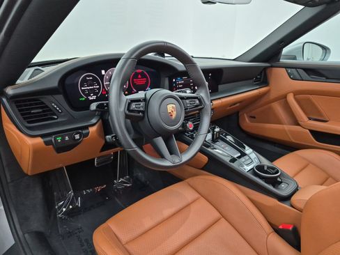 Used 2025 Porsche 911 Carrera GTS RWD image 4