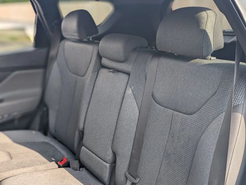 Used 2019 Hyundai Santa Fe SEL FWD image 16