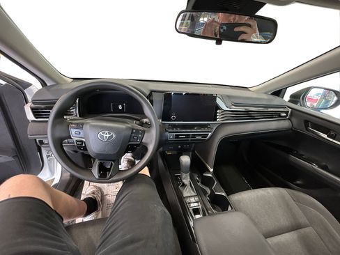 Used 2026 Toyota Camry LE FWD image 19