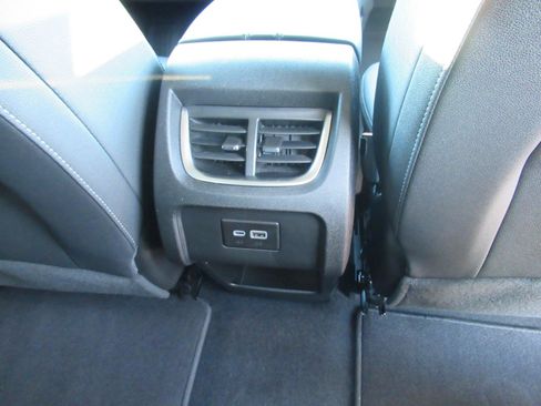 Used 2023 Chevrolet Blazer LT FWD image 30