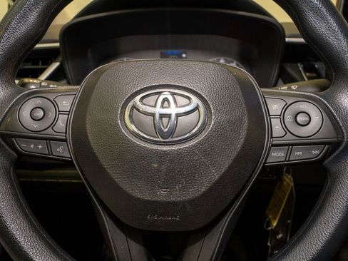 Used 2025 Toyota Corolla LE image 17