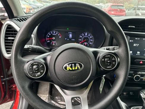 Used 2020 Kia Soul LX image 13