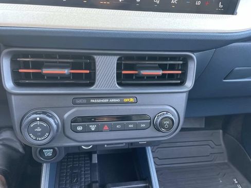Used 2025 Ford Maverick Lariat w/ 4K Tow Package AWD/4WD image 31