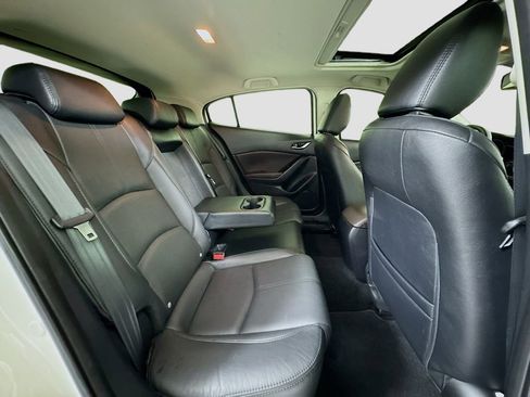 Used 2018 MAZDA MAZDA3 Grand Touring w/ Premium Equipment Package image 23