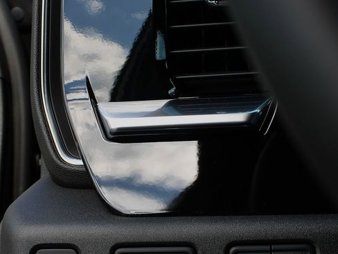 New 2026 GMC Sierra 1500 SLT w/ SLT Premium Plus Package image 26