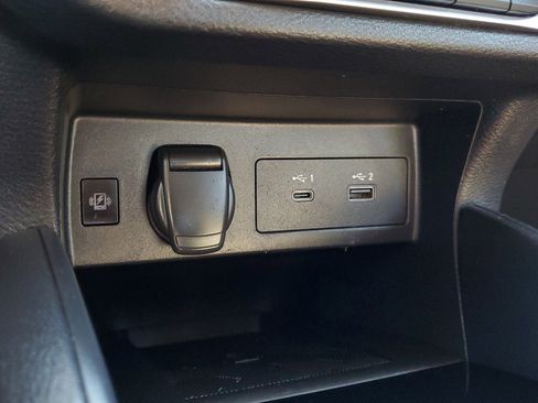 Certified 2023 Nissan Versa SR w/ Trunk Package image 27