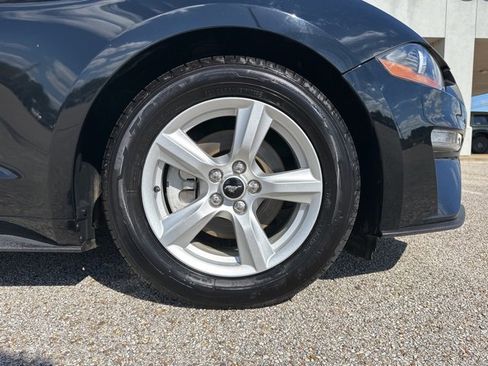 Used 2018 Ford Mustang Coupe image 33