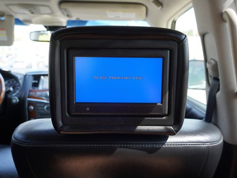 Used 2016 INFINITI QX80 4WD w/ Deluxe Technology Package image 29