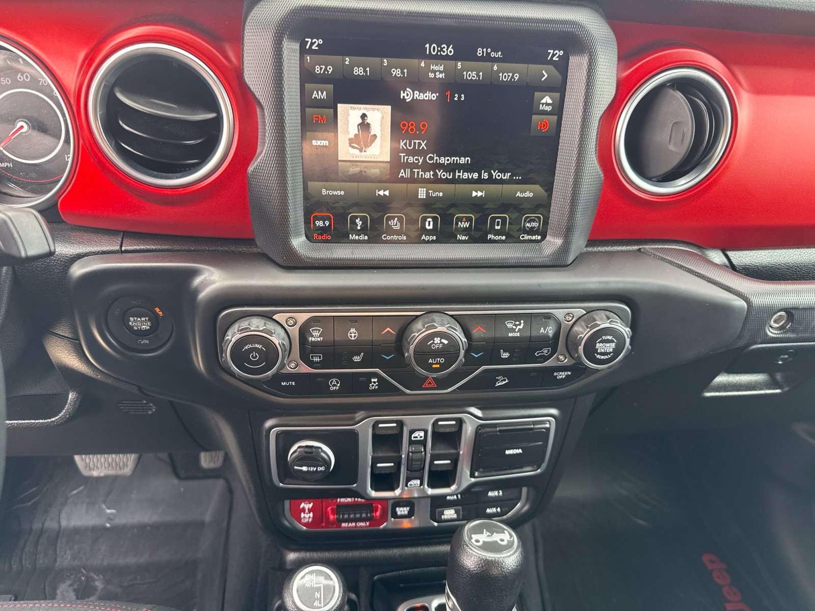 Used 2018 Jeep Wrangler Unlimited Rubicon AWD/4WD image 14