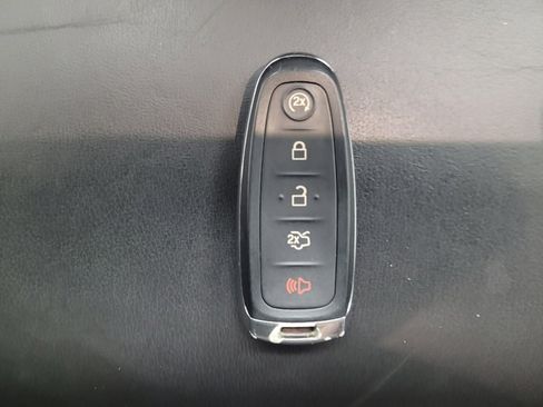 Used 2017 Ford Escape Titanium AWD/4WD image 32