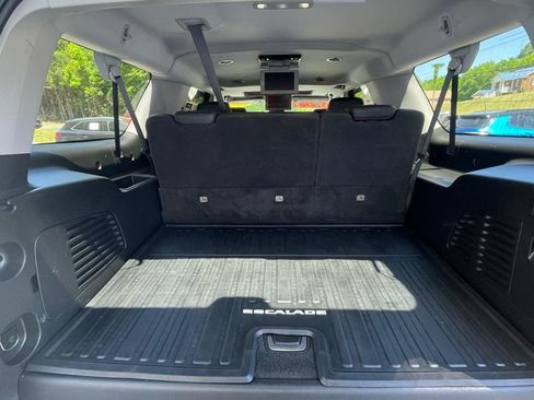Used 2020 Cadillac Escalade ESV Luxury AWD/4WD image 25