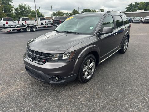 Used 2017 Dodge Journey Crossroad FWD image 5