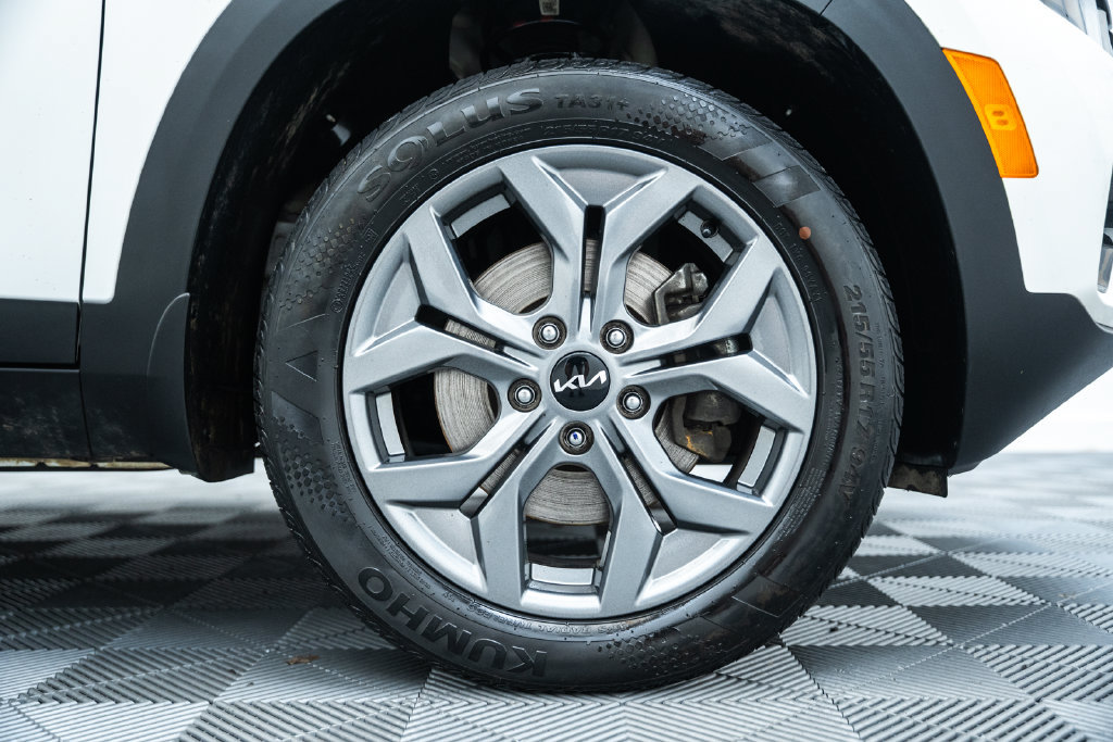 Used 2024 Kia Seltos S AWD/4WD image 18