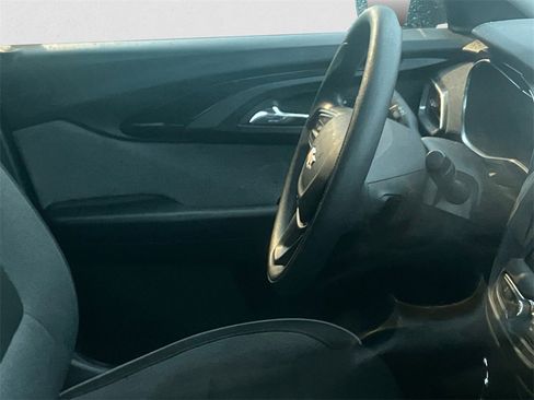 Used 2023 Chevrolet TrailBlazer LT image 7