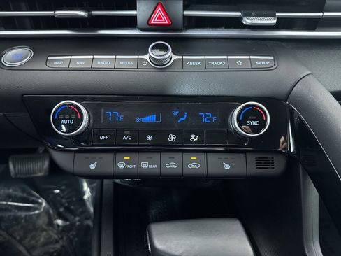 Used 2023 Hyundai Elantra SEL w/ Convenience Package image 23