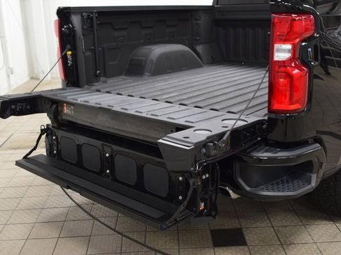 Used 2024 Chevrolet Silverado 1500 High Country w/ Technology Package image 27