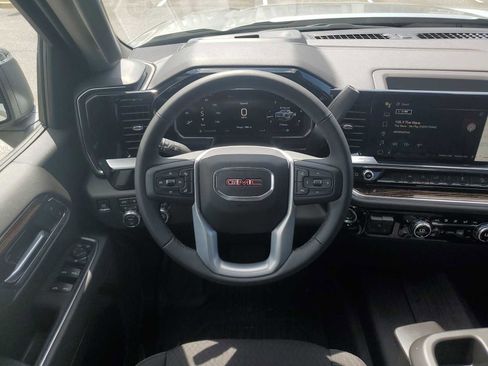 New 2026 GMC Sierra 1500 SLE AWD/4WD image 11