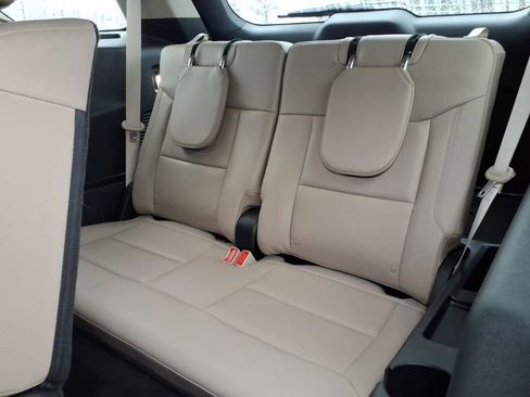 Used 2023 Ford Explorer XLT w/ Equipment Group 202A image 12