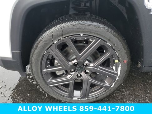 New 2026 Jeep Compass Latitude image 10