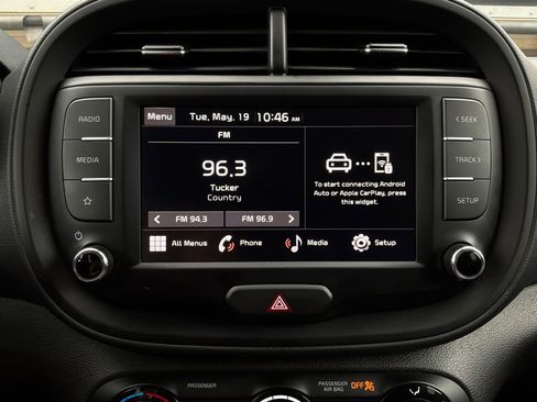 Used 2025 Kia Soul LX w/ LX Technology Package FWD image 26
