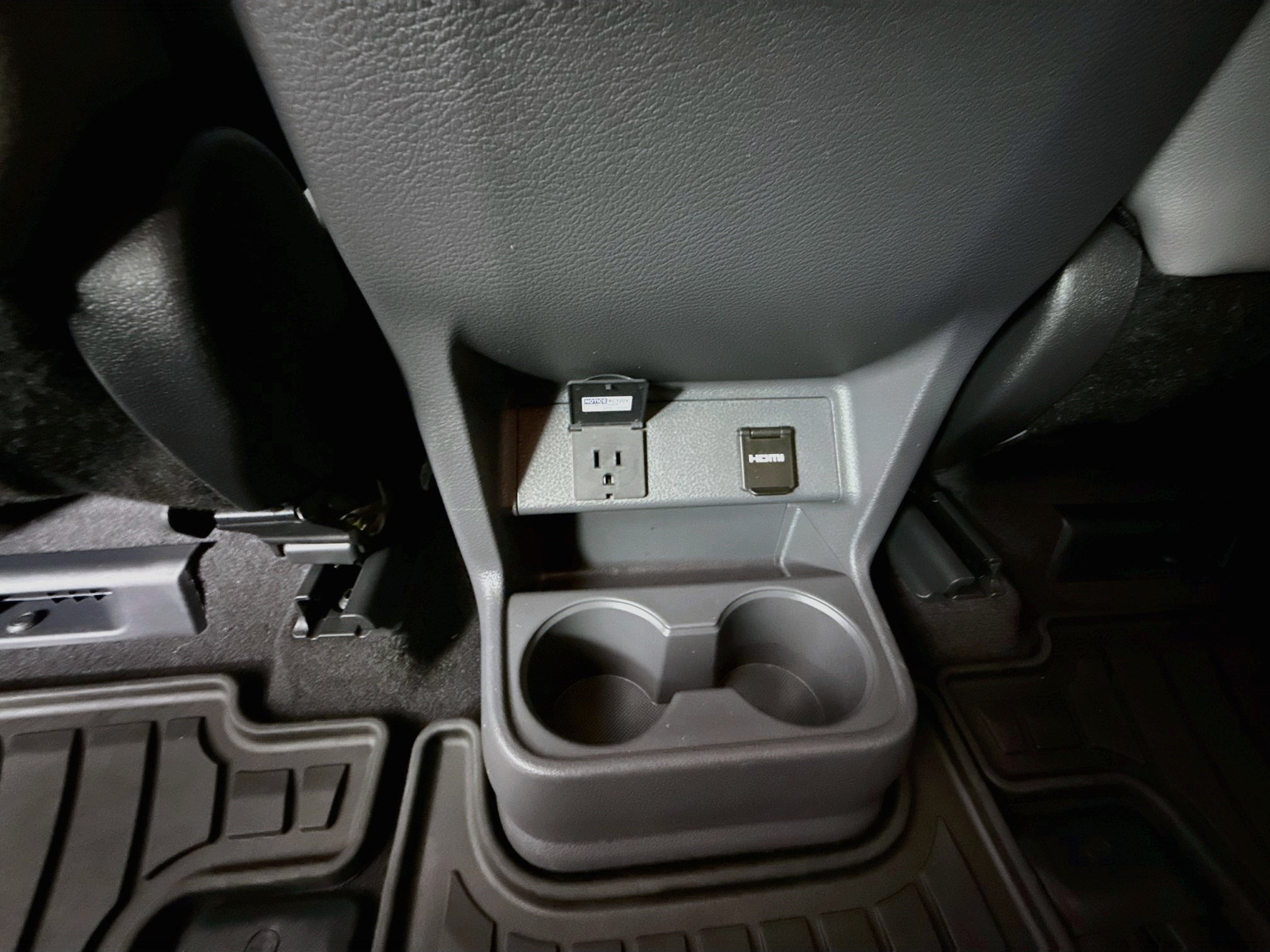 Certified 2024 Toyota Sienna Limited AWD/4WD image 37