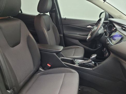 Used 2022 Buick Encore GX Select w/ Sport Touring Package FWD image 21