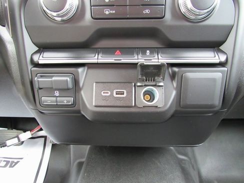 Used 2023 GMC Sierra 2500 Pro w/ Convenience Package image 22