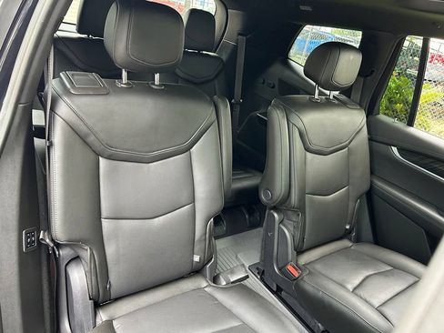 Used 2021 Cadillac XT6 Premium Luxury FWD image 47