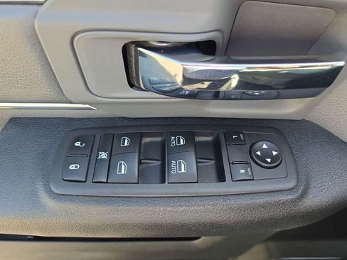 Used 2023 RAM 1500 Classic SLT AWD/4WD image 13